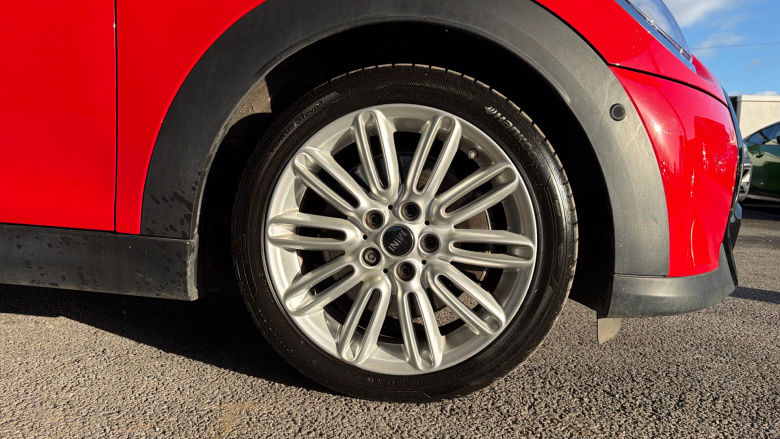 MINI Convertible 2.0 Cooper S Exclusive 2dr Auto Petrol Convertible